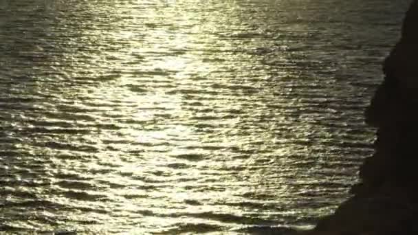 Eau de mer au coucher du soleil. Gros plan. Charm-el-Cheikh. Égypte . — Video