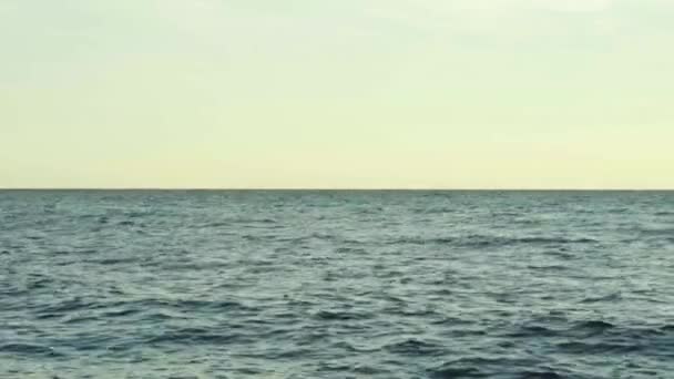 Eau de mer au coucher du soleil. Gros plan. Charm-el-Cheikh. Égypte .