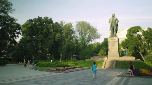 Taras Shevchenko anıtı. Kyiv. Ukrayna — Stok video