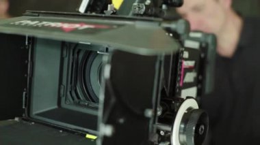 Çekim sırasında kamera. Film yapımcılığı. Çekim. Film yapımcılığı.