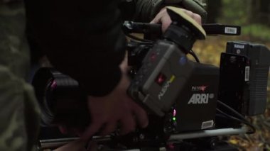 Çekim sırasında kamera. Film yapımcılığı. Çekim. Film yapımcılığı.