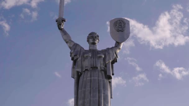 Monumento a la Madre Patria en Kiev. Ucrania — Vídeos de Stock