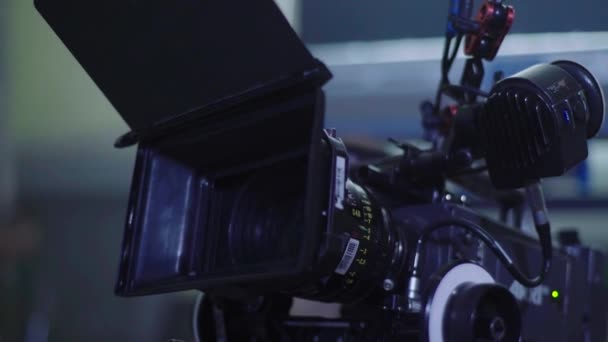 Fotocamera durante le riprese. Filmmaking. Sparo. Produzione cinematografica . — Video Stock
