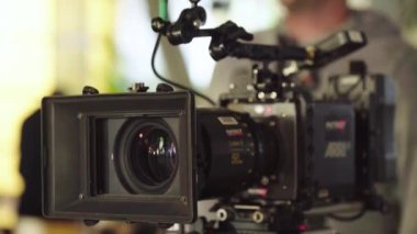 Çekim sırasında kamera. Film yapımcılığı. Çekim. Film yapımcılığı.
