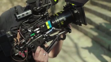 Çekim sırasında kamera. Film yapımcılığı. Çekim. Film yapımcılığı.