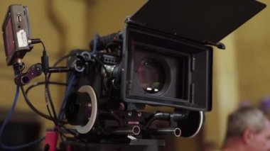 Çekim sırasında kamera. Film yapımcılığı. Çekim. Film yapımcılığı.