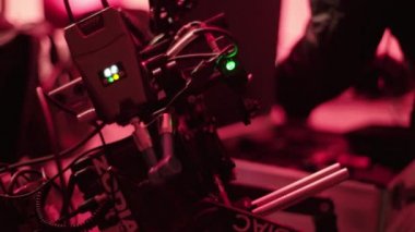 Çekim sırasında kamera. Film yapımcılığı. Çekim. Film yapımcılığı.