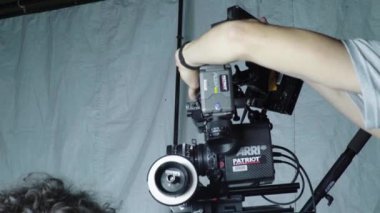 Çekim sırasında kamera. Film yapımcılığı. Çekim. Film yapımcılığı.