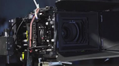 Çekim sırasında kamera. Film yapımcılığı. Çekim. Film yapımcılığı.