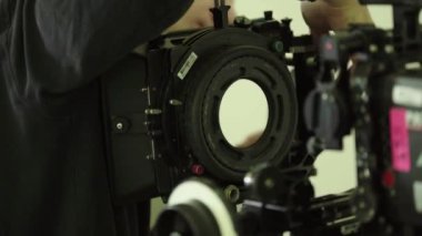 Çekim sırasında kamera. Film yapımcılığı. Çekim. Film yapımcılığı.