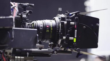 Çekim sırasında kamera. Film yapımcılığı. Çekim. Film yapımcılığı.
