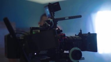 Çekim sırasında kamera. Film yapımcılığı. Çekim. Film yapımcılığı.