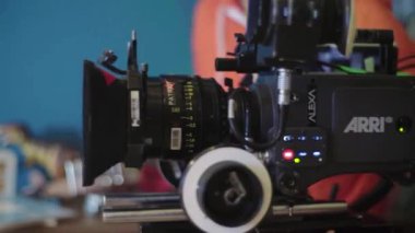 Çekim sırasında kamera. Film yapımcılığı. Çekim. Film yapımcılığı.