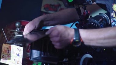 Çekim sırasında kamera. Film yapımcılığı. Çekim. Film yapımcılığı.