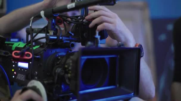 Camera while filming. Filmmaking. Shooting. Film production. — Stock Video