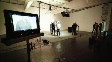 Çekim sırasında film ekibi. Film yapımcılığı. Çekim. Film yapımcılığı
