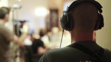 Çekimler sırasında bir film setinde kayıt sesi. Film yapımcılığı. Çekim.