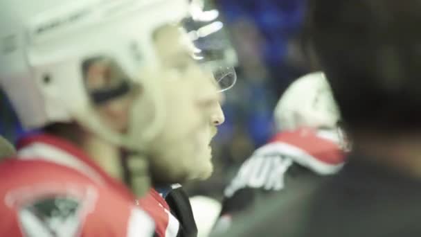 Partita di hockey. Giocatori di hockey durante il gioco — Video Stock