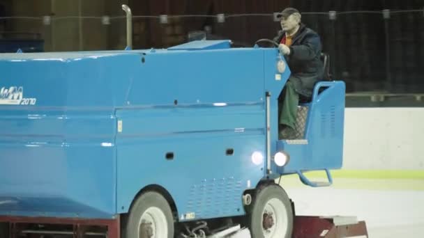 Machine à neige sur ace arena — Video