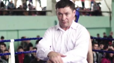 Kik boks. Ringdeki kavga. Rekabet. Kyiv. Ukrayna. Yavaş çekim