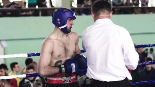 Kickboxing. La rissa sul ring. Competizione. Kiev. Ucraina. Rallentatore — Video Stock