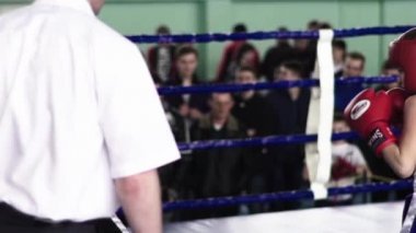Kik boks. Ringdeki kavga. Rekabet. Kyiv. Ukrayna. Yavaş çekim