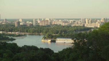 Kyiv 'deki Dnipro Nehri. Ukrayna