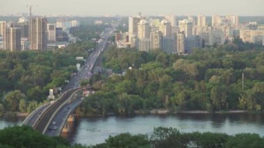 Kyiv 'deki Dnipro Nehri. Ukrayna