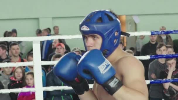 Kickboxing. La rissa sul ring. Competizione. Kiev. Ucraina. Rallentatore — Video Stock