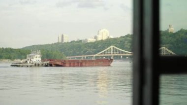 Kyiv 'deki Dnipro Nehri. Ukrayna