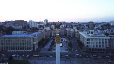 Bağımsızlık Meydanı. Meydan. Anıt. Havadan. Kyiv. Ukrayna.