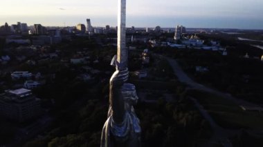Anavatan Anıtı. Havadan. Kyiv. Ukrayna
