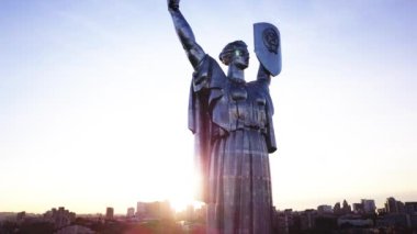 Anavatan Anıtı. Havadan. Kyiv. Ukrayna