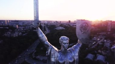 Anavatan Anıtı. Havadan. Kyiv. Ukrayna