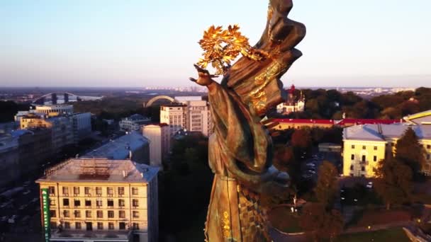 Praça da Independência. Maidan. Monumento. Aéreo. Kiev. Ucrânia . — Vídeo de Stock