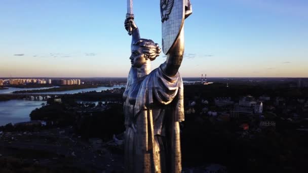 Monument Patrie. Aérien. Kiev. Ukraine — Video