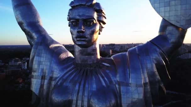 Monumento a la Patria. Aérea. Kiev. Ucrania — Vídeos de Stock