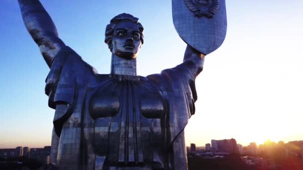 Monumento à Pátria. Aéreo. Kiev. Ucrânia — Vídeo de Stock
