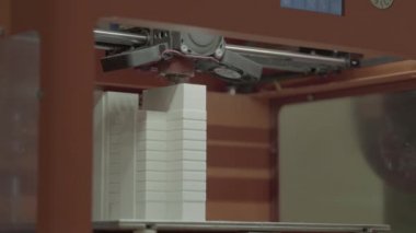 Yakın çekim yazdırma sırasında 3d yazıcı.