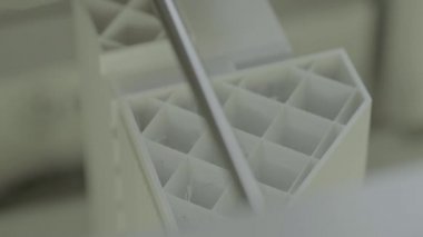 Yakın çekim yazdırma sırasında 3d yazıcı.