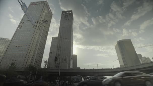 Arranha-céus num bairro de negócios. Pequim. A China. Ásia — Vídeo de Stock