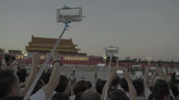 Folk på Den himmelske freds plass. Beijing. Kina. Asia – stockvideo