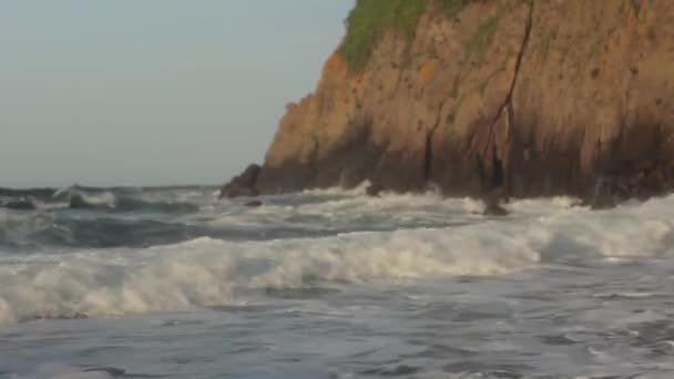 Orilla del mar. Paisaje marino. Sozopol. Países Bajos . — Vídeo de stock