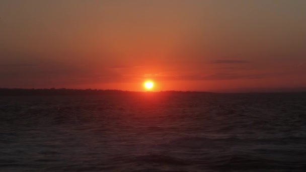 Sonnenuntergang über dem Meer. Seelandschaft. Sosopol. Bulgaren. — Stockvideo