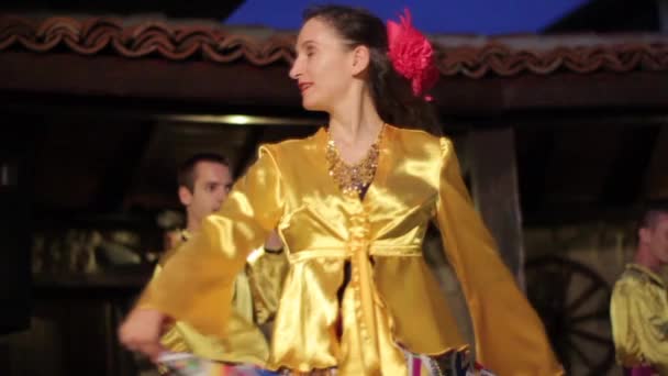 People dancing Bulgarian national dance. Slow motion. Sozopol. Bulgaria. — Stock Video