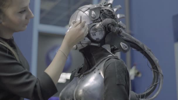 O processo de compor modelo de meninas. Movimento lento. Comic con. Cosplay. — Vídeo de Stock