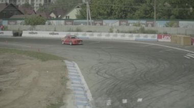 Araba sporu. Yarış. Ağır çekim. Kyiv. Ukrayna