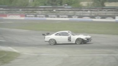 Araba sporu. Yarış. Ağır çekim. Kyiv. Ukrayna