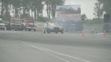 Araba sporu. Yarış. Ağır çekim. Kyiv. Ukrayna