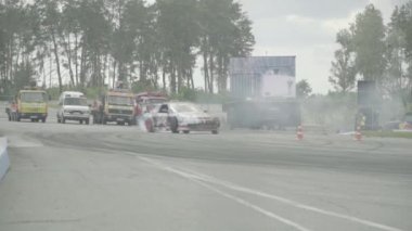 Araba sporu. Yarış. Ağır çekim. Kyiv. Ukrayna